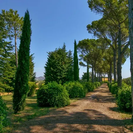 Casa vacanze Cozy Farmhouse In With Swimming Pool Montefano